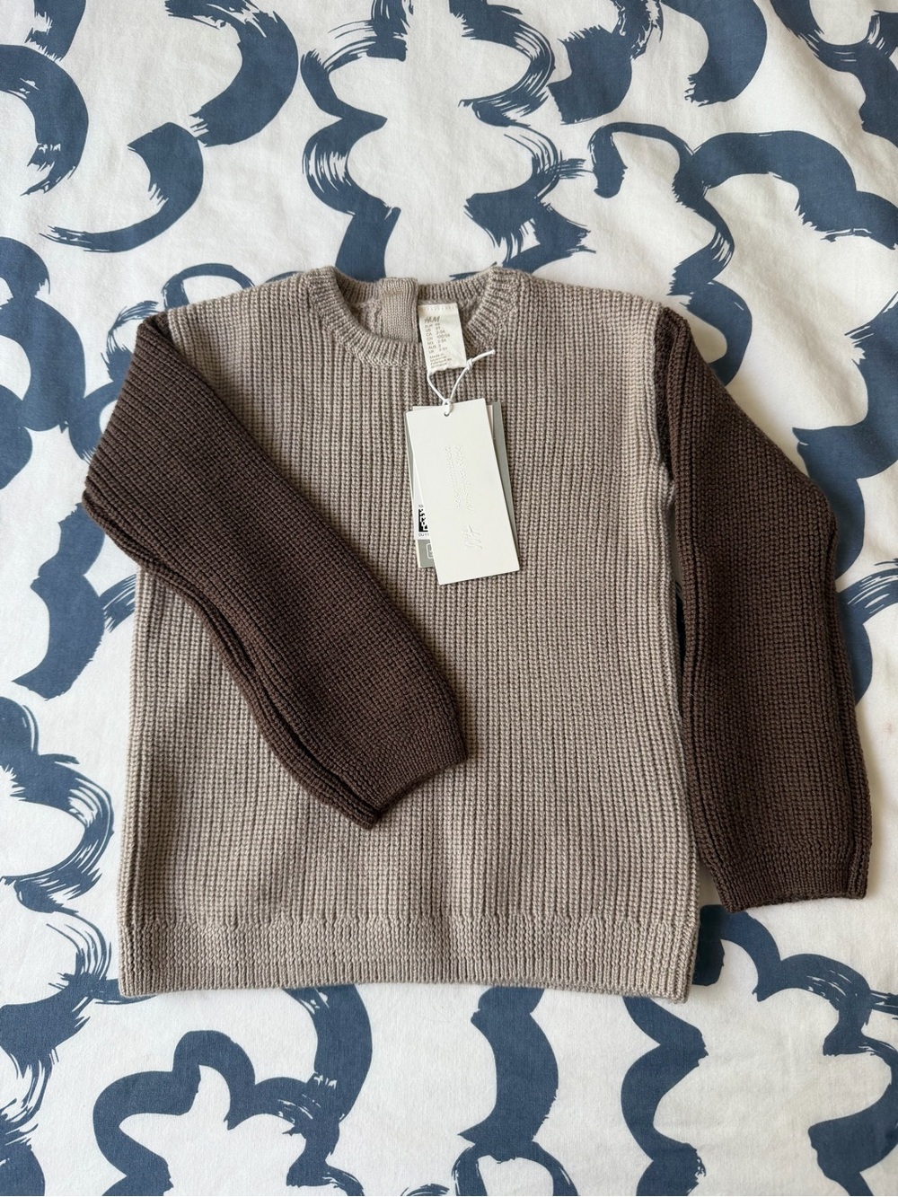H&M Two-Tone Crewneck Sweater in Taupe and Dark Brown